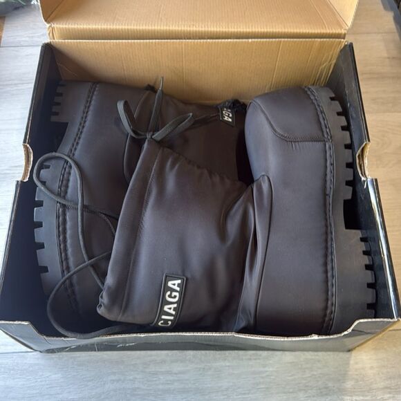 Balenciaga Alaska Puffer Boot Black Size 15 NWT in packaging - Picture 9 of 14